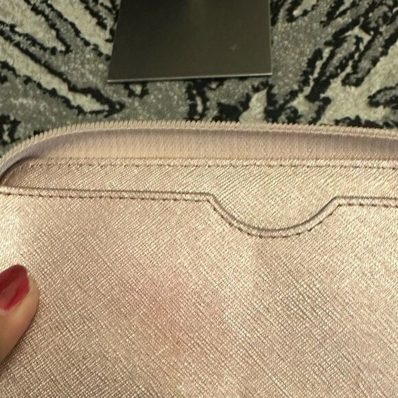 Michael Kors Rose Gold Logo Wallet/ Wristlet - Picture 9 of 11